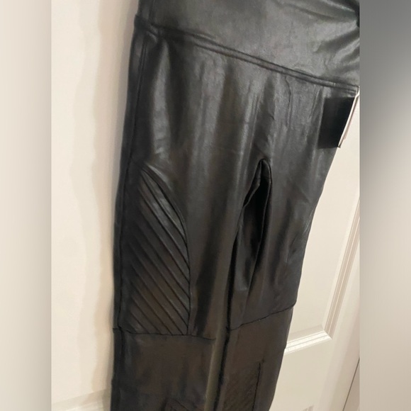 Spanx faux leather Moto leggings, size medium - Picture 2 of 8